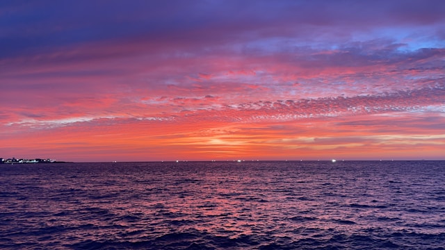 Жэжү арлын Шууд нислэгтэй + Хөтөлбөртэй аялал